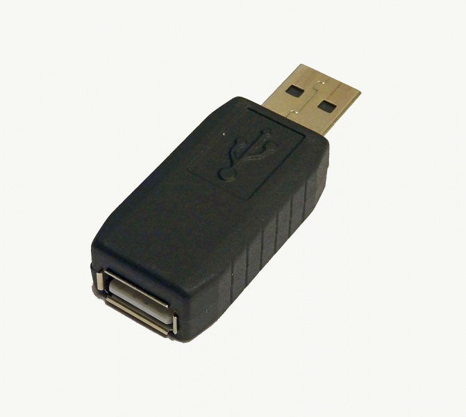 Datei:Hilseduck USB Hardware Keylogger.jpg