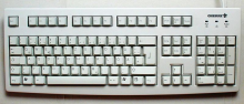 Felix112_800px-Cherry keyboard 105 keys.jpg